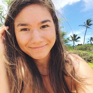 Meet your Posher, Chloe